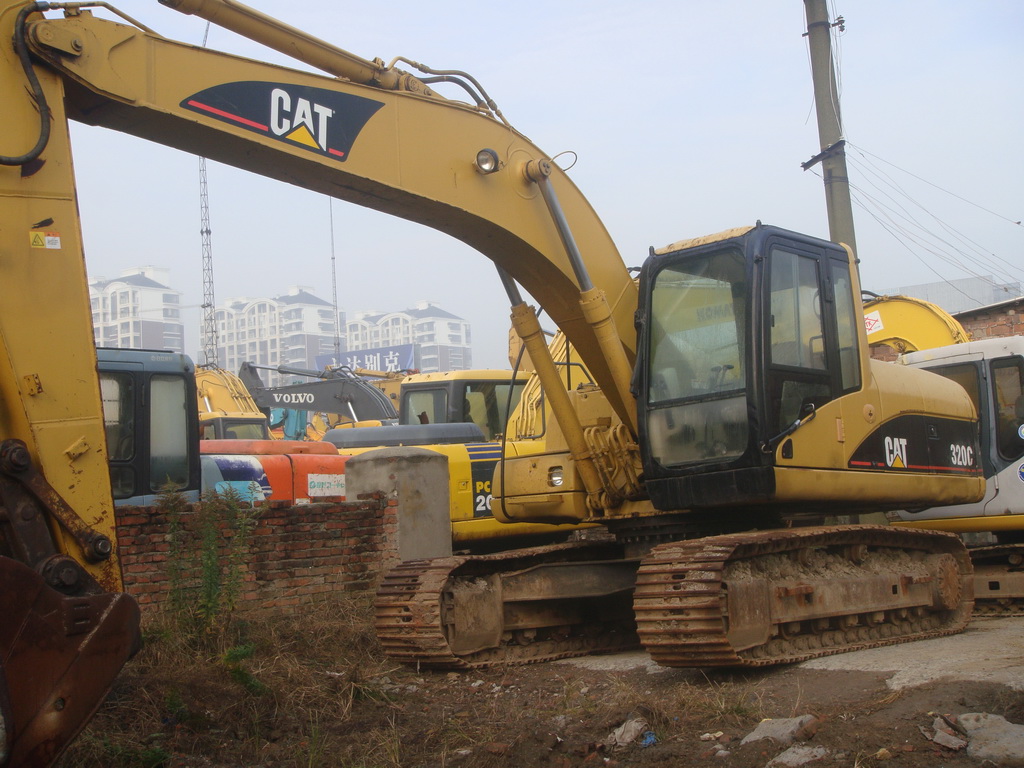sell used loaders caterpill...