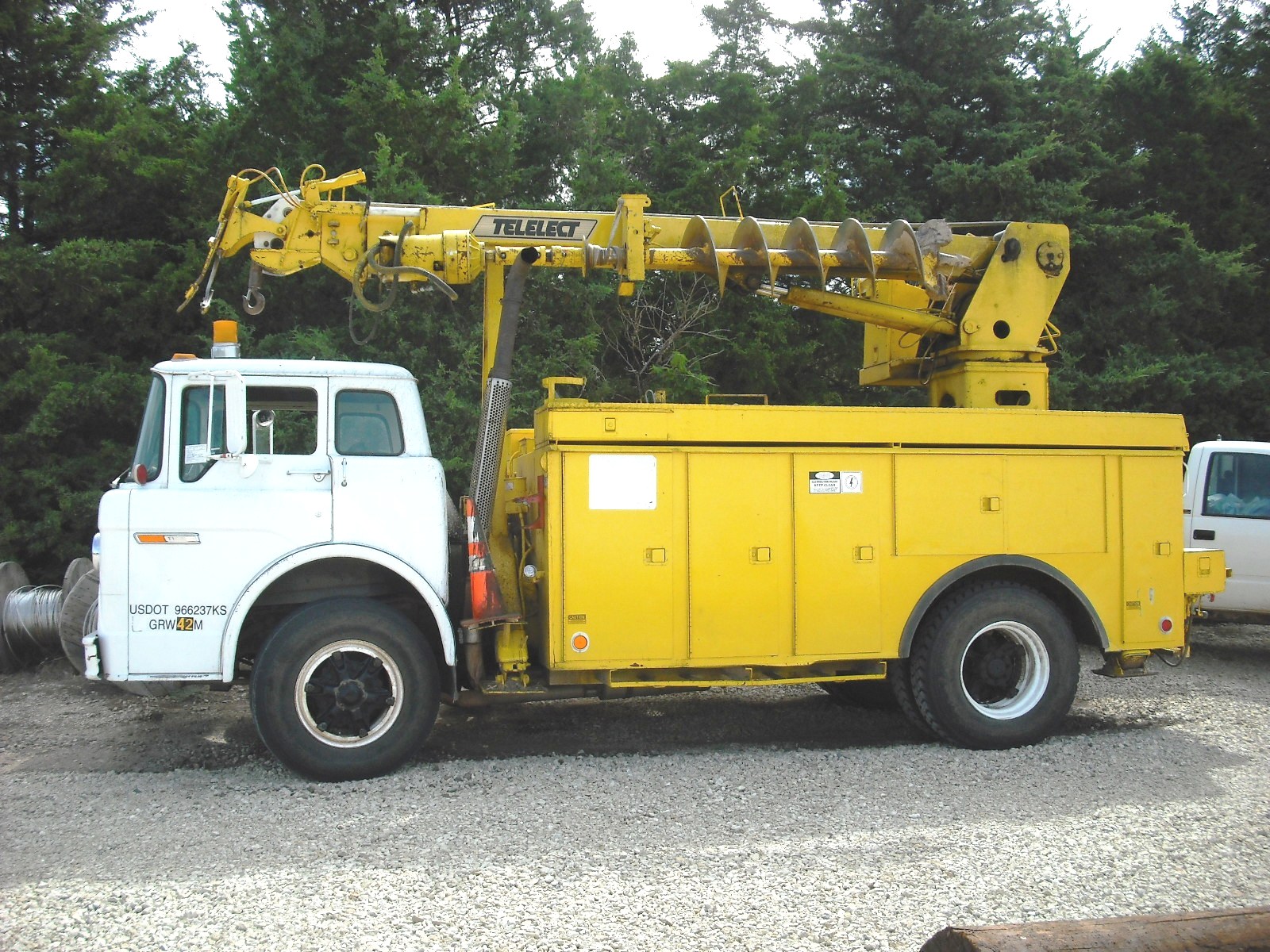1986 Ford 8000 Auger Truck