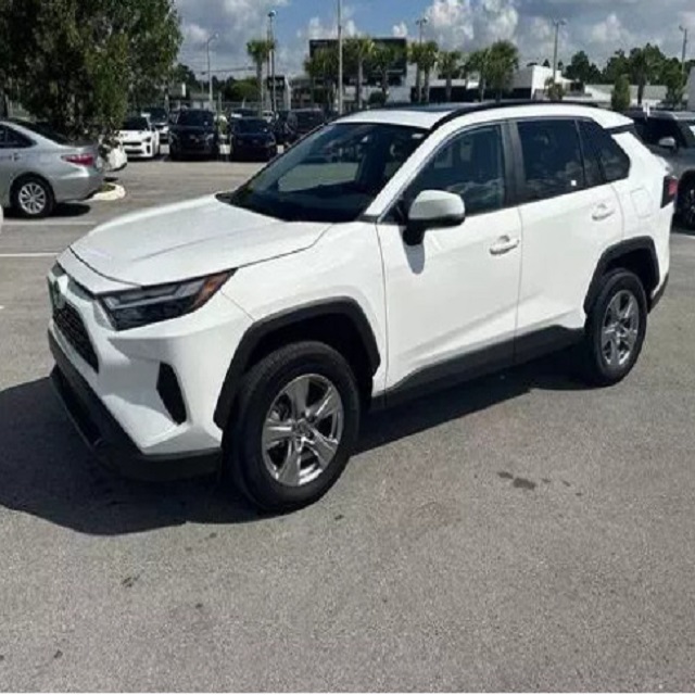 Toyota RAV4 2022 xle Full O...
